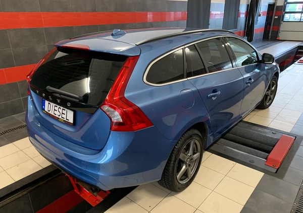 Volvo V60 cena 45500 przebieg: 210000, rok produkcji 2014 z Skaryszew małe 172
